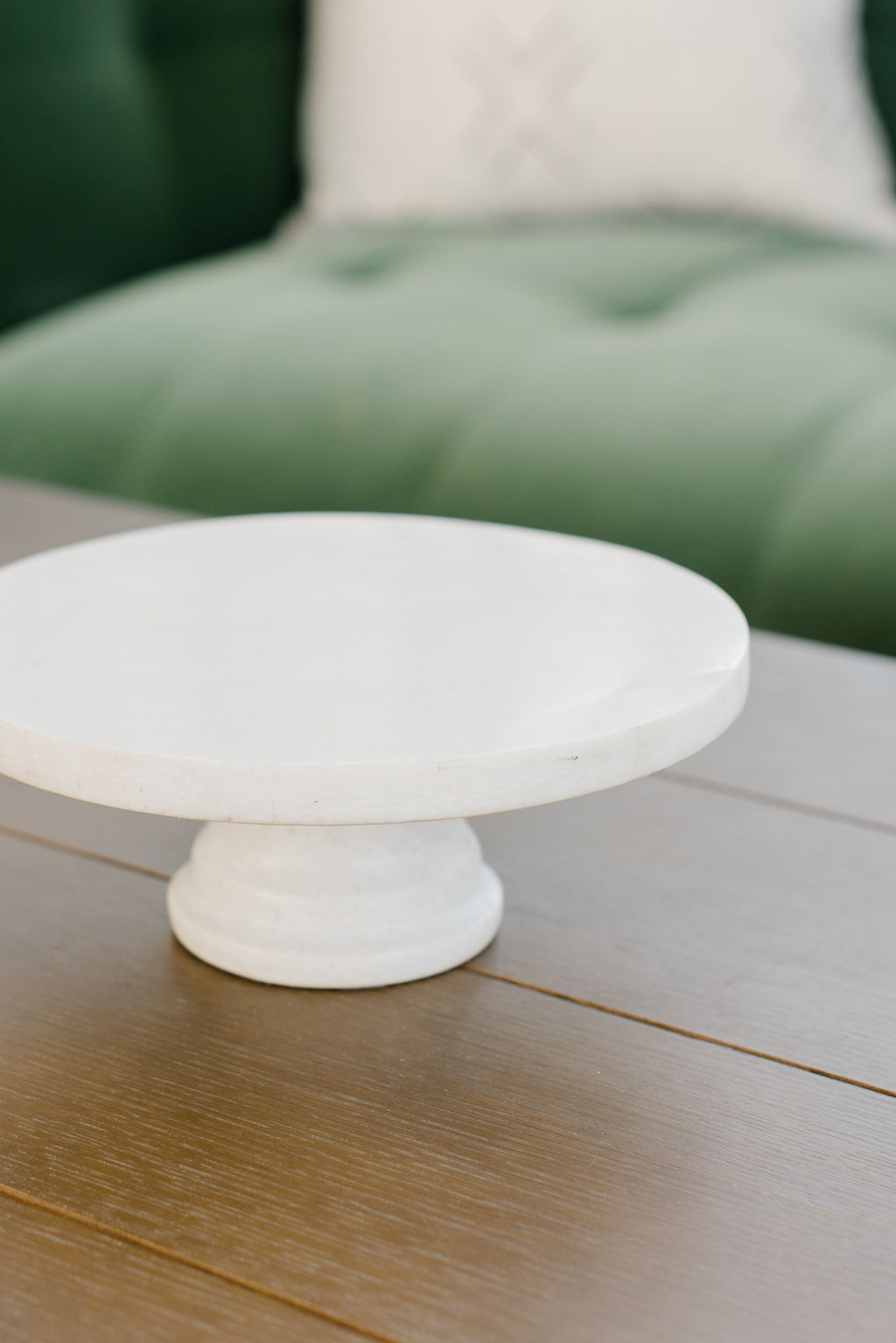 Marble cake stand